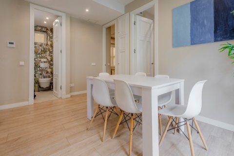 Apartment for sale Madrid, Spain 2 bedrooms, 73 sq.m. No. 121813 - photo 8