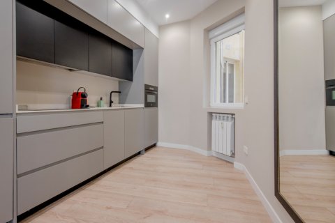 Apartment for sale Madrid, Spain 2 bedrooms, 73 sq.m. No. 121813 - photo 2