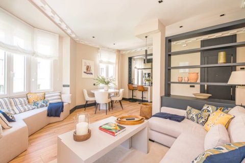 Apartamento en venta Madrid, España 2 dormitorios, 98 m2 No. 121817 - foto 1