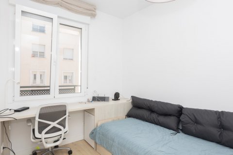 Продажа квартиры в Мадрид, Испания 3 спальни, 117м2 №121814 - фото 3