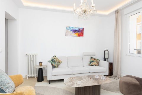 Продажа квартиры в Мадрид, Испания 3 спальни, 117м2 №121814 - фото 2