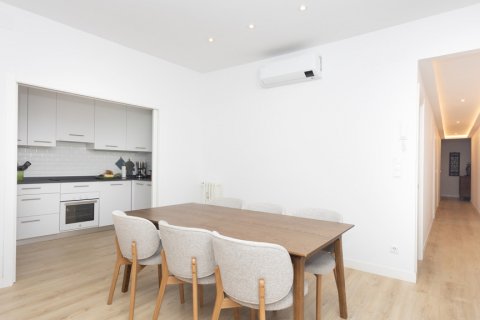 Продажа квартиры в Мадрид, Испания 3 спальни, 117м2 №121814 - фото 11