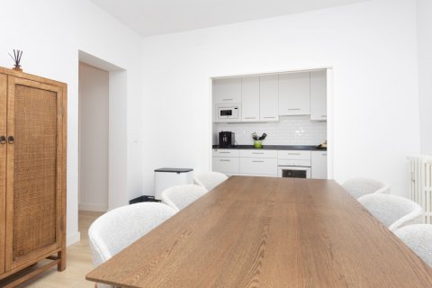 Продажа квартиры в Мадрид, Испания 3 спальни, 117м2 №121814 - фото 12