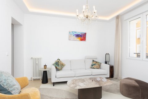 Продажа квартиры в Мадрид, Испания 3 спальни, 117м2 №121814 - фото 1