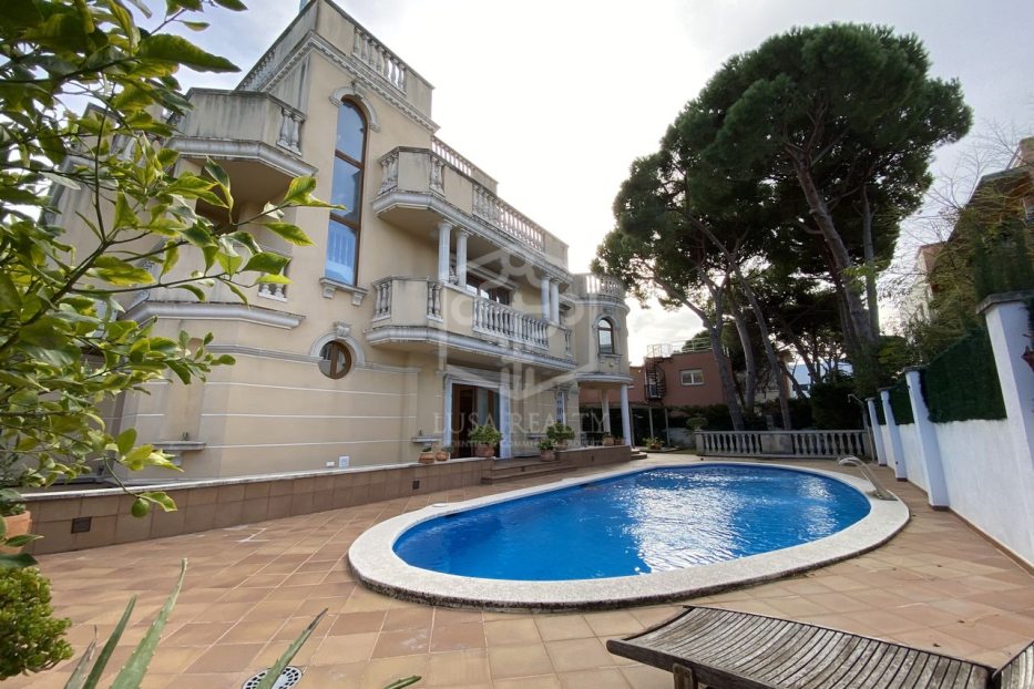 Villa en Castelldefels, Barcelona, España 6 dormitorios, 670 m2 No. 128032