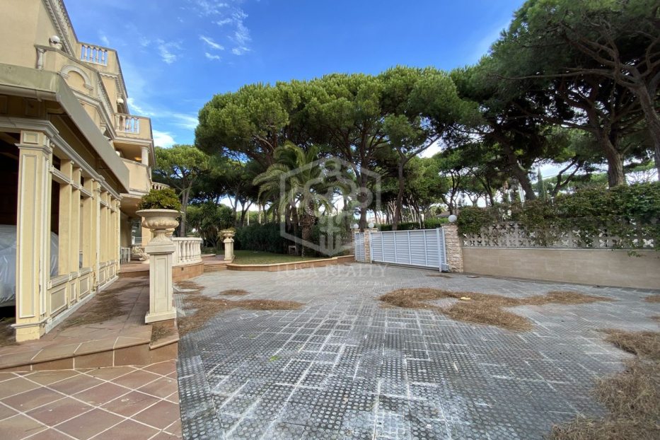 Villa en Castelldefels, Barcelona, España 6 dormitorios, 670 m2 No. 128032