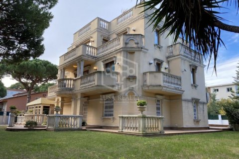 Villa à louer Castelldefels, Barcelona, Espagne, 6 chambres, 670 m2 No. 128032 - photo 1