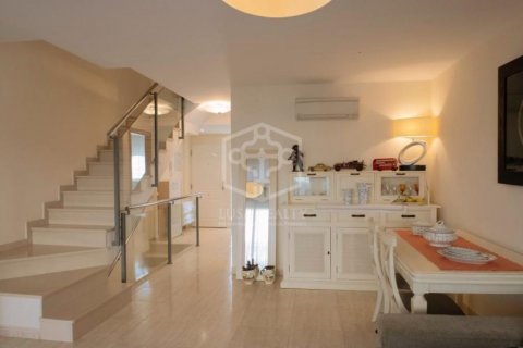Townhouse for sale Calafell, Tarragona, Spain 5 bedrooms, 200 sq.m. No. 128030 - photo 3