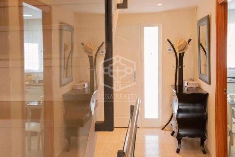 Townhouse for sale Calafell, Tarragona, Spain 5 bedrooms, 200 sq.m. No. 128030 - photo 5