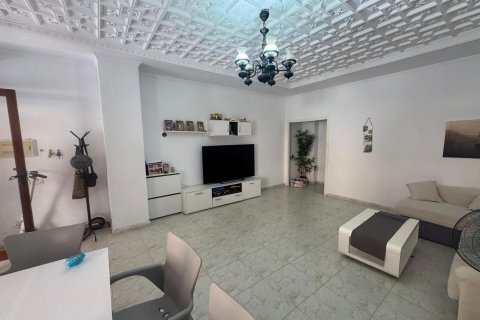 Huoneisto myytävänä Torrevieja, Alicante, Espanja, 4 makuuhuonetta, 197 m2 No. 131570 - kuva 7
