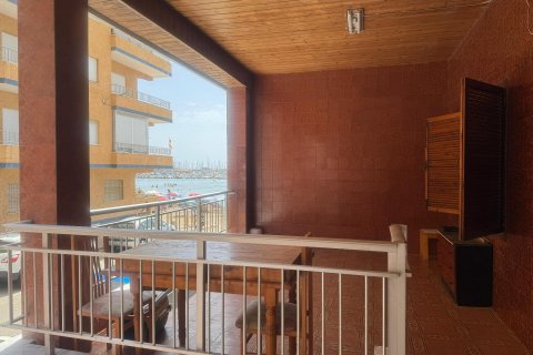 Huoneisto myytävänä Torrevieja, Alicante, Espanja, 4 makuuhuonetta, 197 m2 No. 131570 - kuva 2