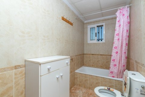 Kaupunkipientalo myytävänä Los Altos, Alicante, Espanja, 2 makuuhuonetta, 80 m2 No. 131568 - kuva 19