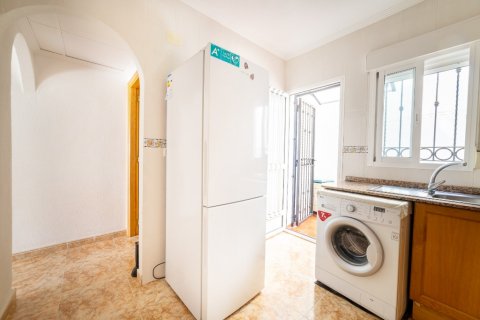 Kaupunkipientalo myytävänä Los Altos, Alicante, Espanja, 2 makuuhuonetta, 80 m2 No. 131568 - kuva 13