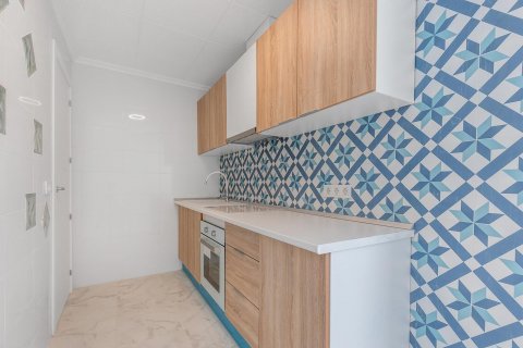 Apartment for sale Torrevieja, Alicante, Spain 3 bedrooms,  No. 131569 - photo 9