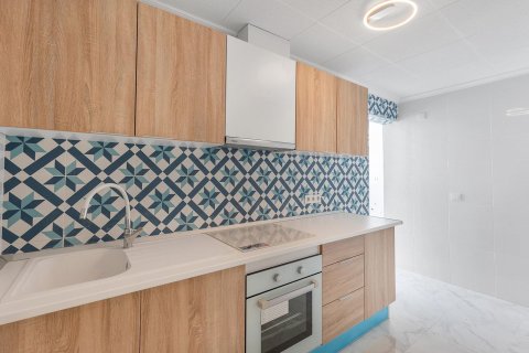 Apartment for sale Torrevieja, Alicante, Spain 3 bedrooms,  No. 131569 - photo 7