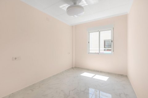 Apartment for sale Torrevieja, Alicante, Spain 3 bedrooms,  No. 131569 - photo 16