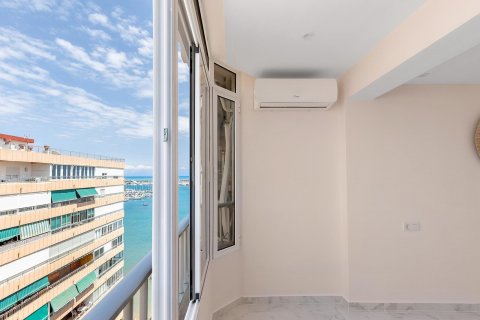 Apartment for sale Torrevieja, Alicante, Spain 3 bedrooms,  No. 131569 - photo 12