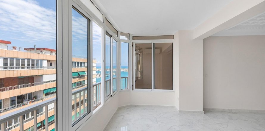 Apartment Torrevieja, Alicante, Spain 3 bedrooms,  No. 131569