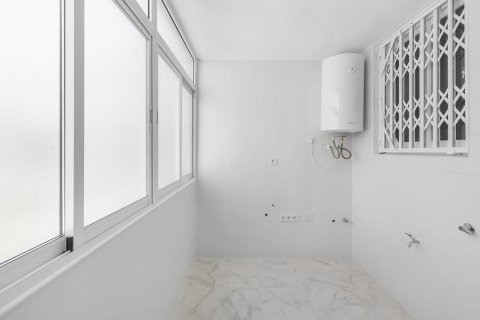 Apartment for sale Torrevieja, Alicante, Spain 3 bedrooms,  No. 131569 - photo 22
