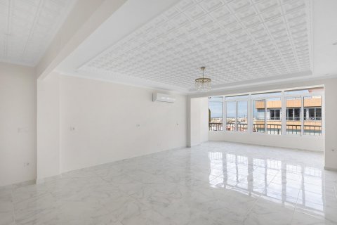 Apartment for sale Torrevieja, Alicante, Spain 3 bedrooms,  No. 131569 - photo 2