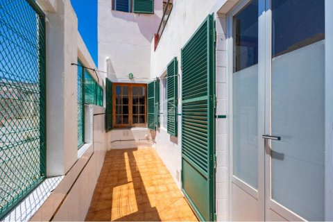 Apartment for sale Ciutadella De Menorca, Menorca, Spain 5 bedrooms, 114 sq.m. No. 127987 - photo 6