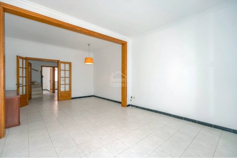 Apartment for sale Ciutadella De Menorca, Menorca, Spain 5 bedrooms, 114 sq.m. No. 127987 - photo 3