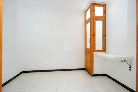 Apartment for sale Ciutadella De Menorca, Menorca, Spain 5 bedrooms, 114 sq.m. No. 127987 - photo 12