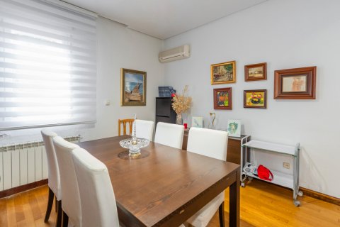 Villa for sale Madrid, Spain 2 bedrooms, 135 sq.m. No. 122388 - photo 8