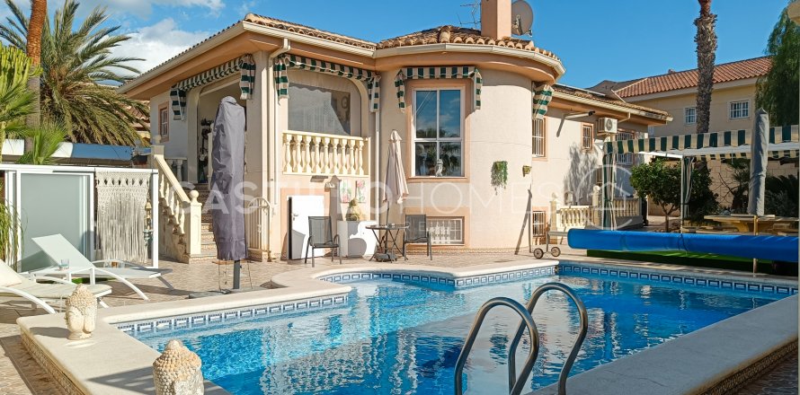 Villa Benijofar, Alicante, Espagne 5 chambres, 185 m2 No. 125122