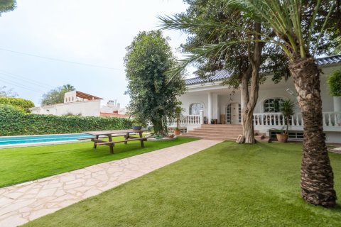 Villa in vendita Torrevieja, Alicante, Spagna 4 camere da letto, 393 mq. N° 125132 - foto 10