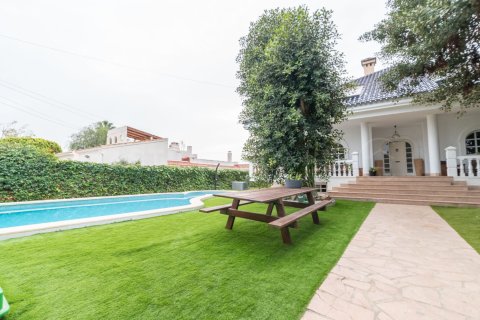 Villa in vendita Torrevieja, Alicante, Spagna 4 camere da letto, 393 mq. N° 125132 - foto 8