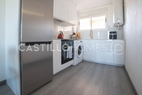 Huoneisto myytävänä Punta Prima, Alicante, Espanja, 2 makuuhuonetta, 75 m2 No. 125129 - kuva 4
