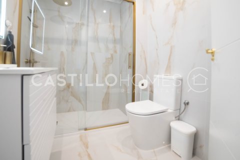 Huoneisto myytävänä Punta Prima, Alicante, Espanja, 2 makuuhuonetta, 75 m2 No. 125129 - kuva 15