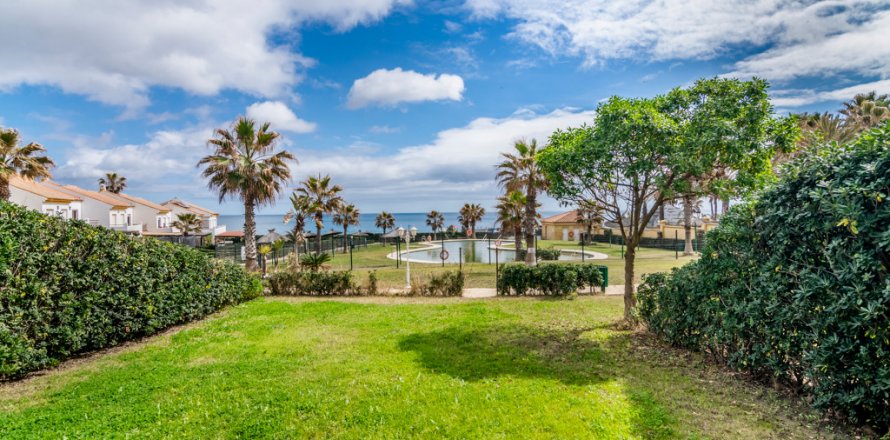 Townhouse Manilva, Malaga, Espagne 5 chambres, 177 m2 No. 120298