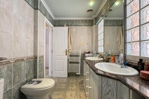 Продажа дома Гуардамар-дель-Сегура, Аликанте, Испания 3 спальни, 91м2 №130609 - фото 30