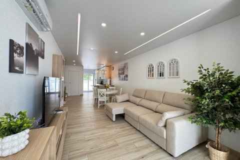 Māja pārdošanā Torrevieja, Alicante, Spānijā 3 istabas, 80 m2 Nr. 130607 - attēls 11