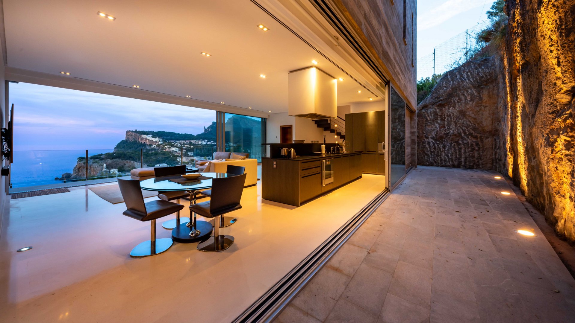 Villa in Port De Soller, Mallorca, Spain 4 bedrooms, 330 sq.m. No. 131036