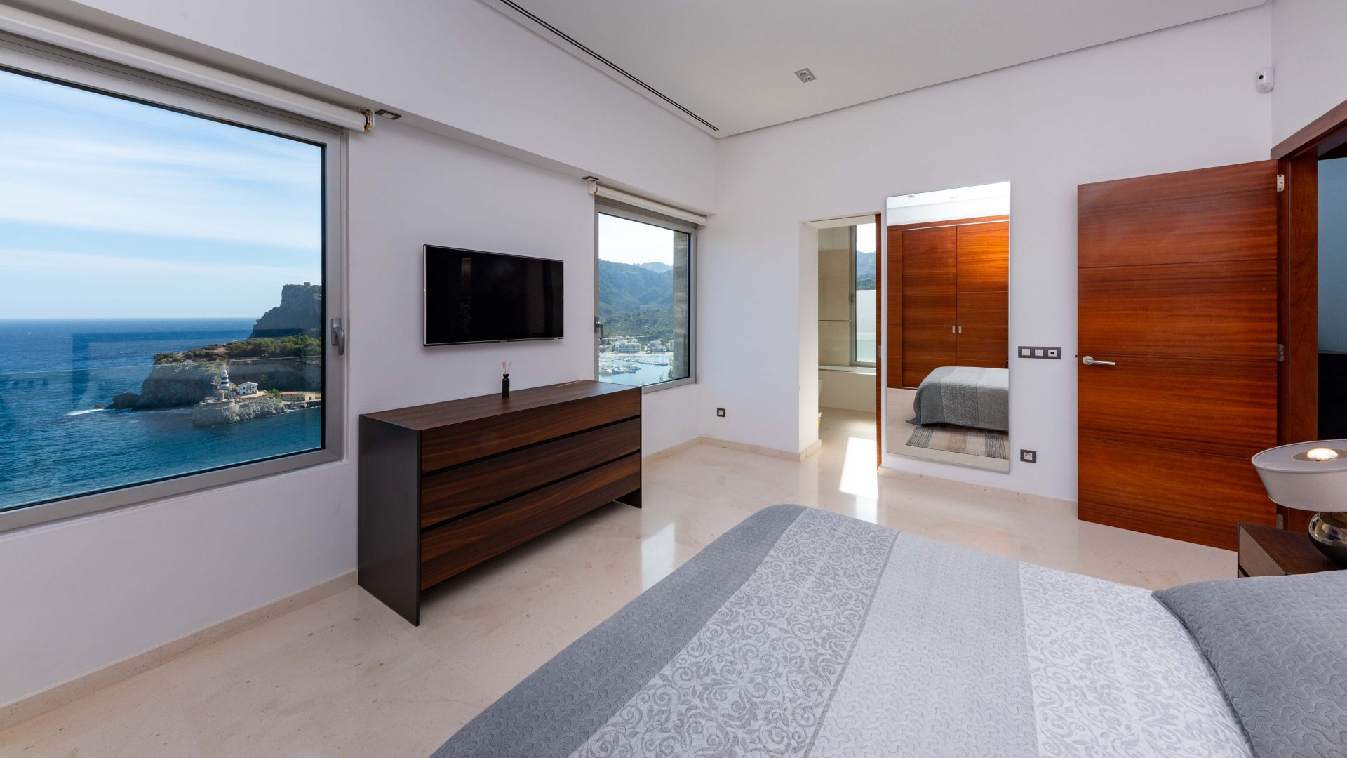 Villa in Port De Soller, Mallorca, Spain 4 bedrooms, 330 sq.m. No. 131036