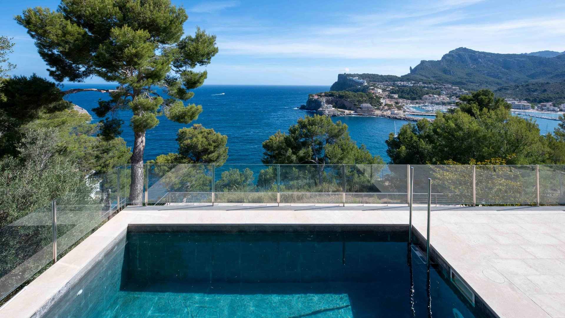 Villa in Port De Soller, Mallorca, Spain 4 bedrooms, 330 sq.m. No. 131036