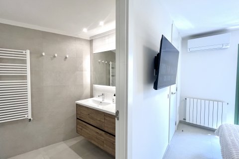 Townhouse for rent Palma de Majorca, Mallorca, Spain 5 bedrooms, 185 sq.m. No. 131040 - photo 20