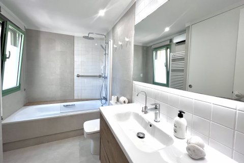 Townhouse for rent Palma de Majorca, Mallorca, Spain 5 bedrooms, 185 sq.m. No. 131040 - photo 24