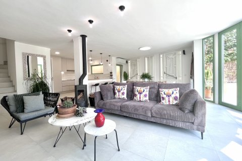 Townhouse for rent Palma de Majorca, Mallorca, Spain 5 bedrooms, 185 sq.m. No. 131040 - photo 9