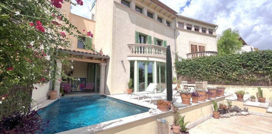 Townhouse Palma de Majorca, Mallorca, Spain 5 bedrooms, 185 sq.m. No. 131040