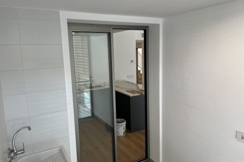 Apartment for rent Palma de Majorca, Mallorca, Spain 2 bedrooms, 88 sq.m. No. 131041 - photo 11