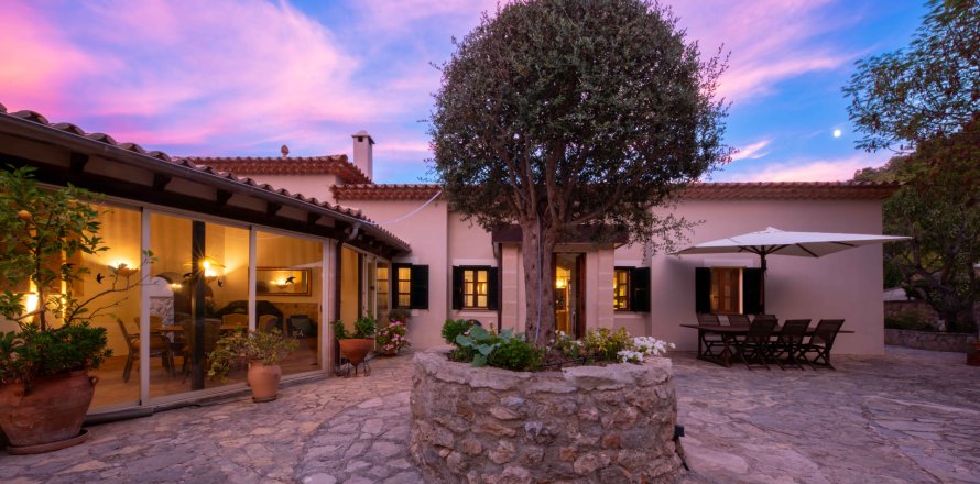 Finka w Esporles, Mallorca, Hiszpania 4 sypialnie, 349 mkw. nr 131046