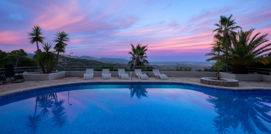 Finca Esporles, Mallorca, Espagne 4 chambres, 449 m2 No. 131046