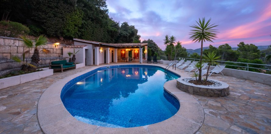 Finca Esporles, Mallorca, Spanien 4 sovrum, 349 kvm. Nr. 131046