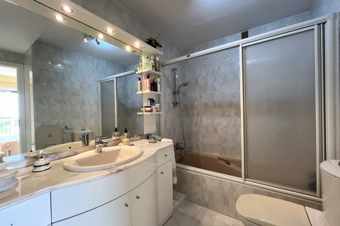Apartment for rent Portals Nous, Mallorca, Spain 2 bedrooms, 95 sq.m. No. 131042 - photo 8