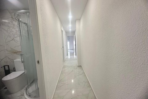 Apartment for sale Torrevieja, Alicante, Spain 3 bedrooms, 90 sq.m. No. 131787 - photo 9