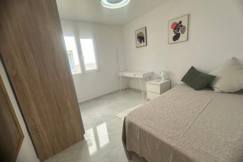 Apartment for sale Torrevieja, Alicante, Spain 3 bedrooms, 90 sq.m. No. 131787 - photo 11